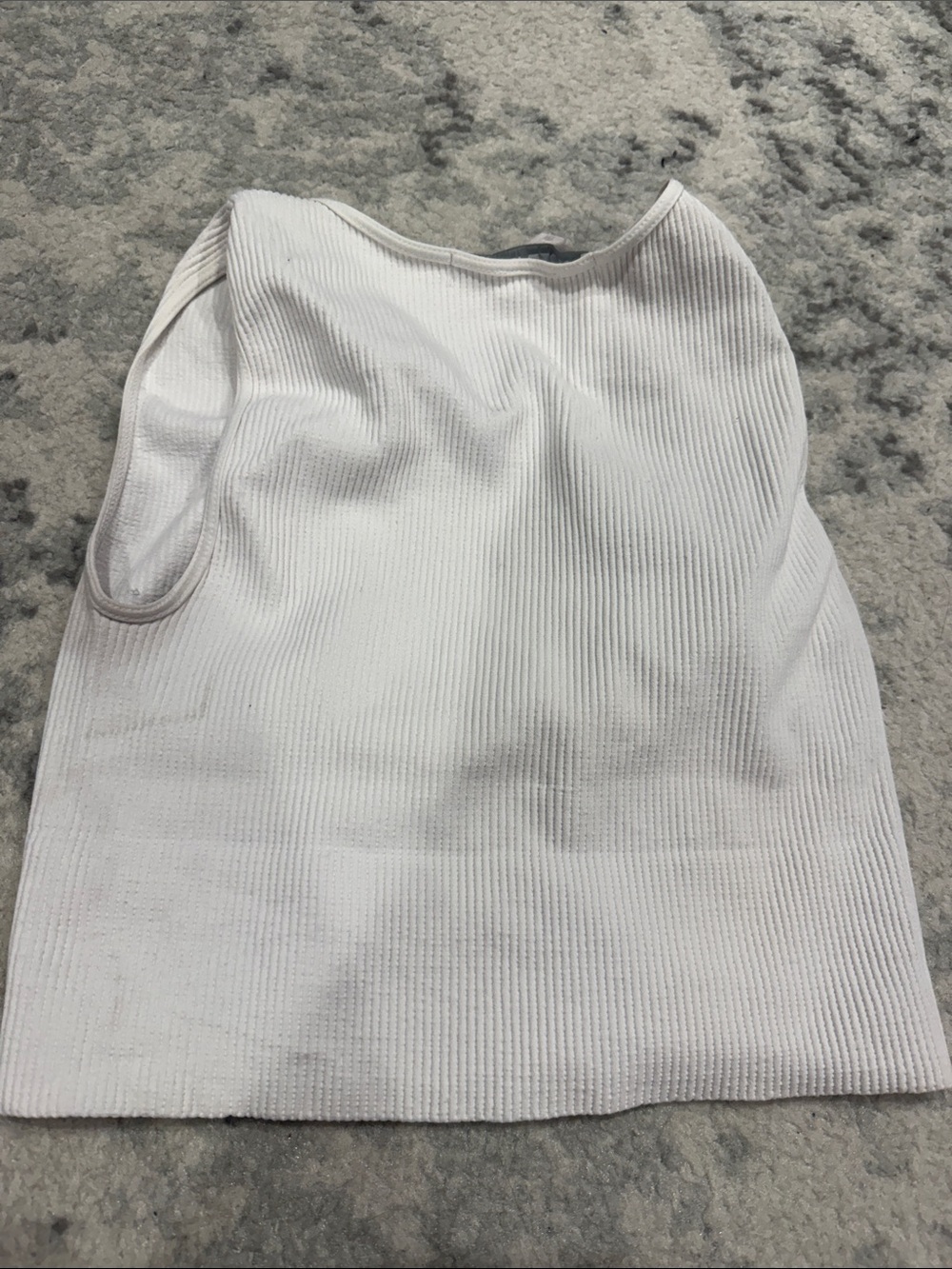 White Ribbed V-Neck Crop Tank - Picture 3 of 3